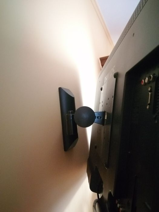 Uchwyt do telewizora REGULOWANY