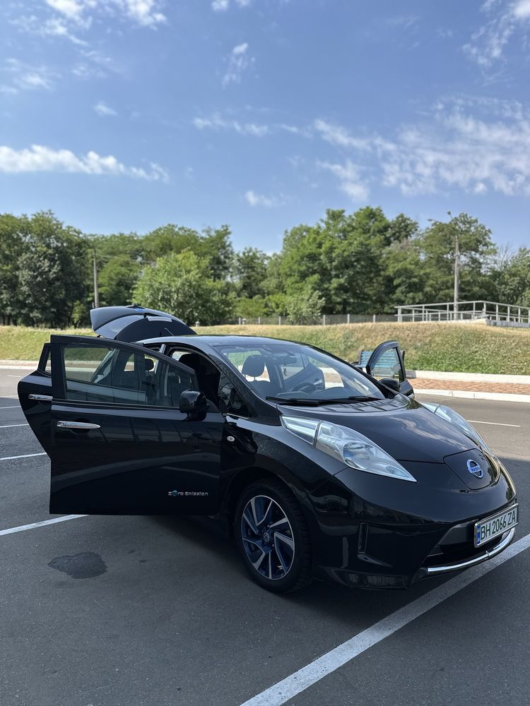 Свій Nissan Leaf 2015