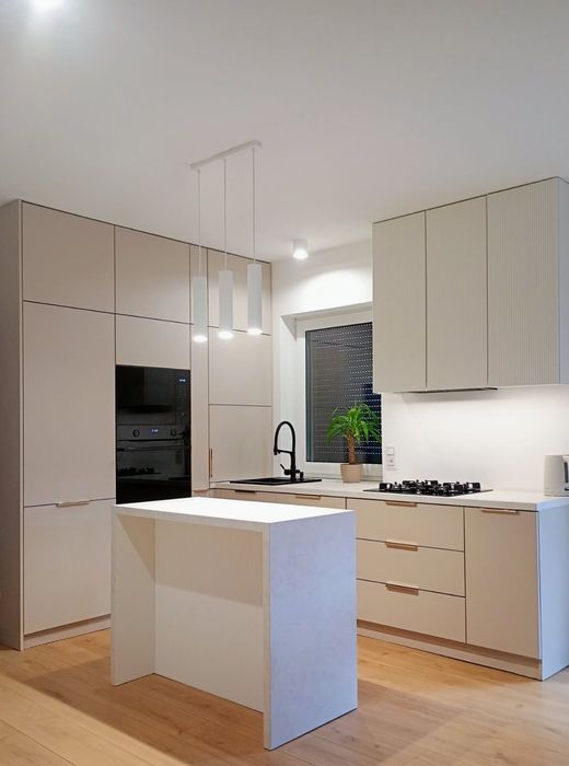 Meble na wymiar - kuchnie, szafy, garderoby i inne