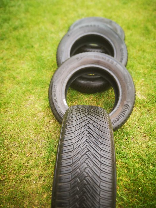 Komplet opon całorocznych Continental AllSeasonContact 195/65R15 2023r