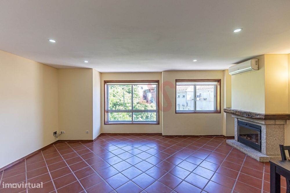 Apartamento T4 Duplex em Paranhos, Porto