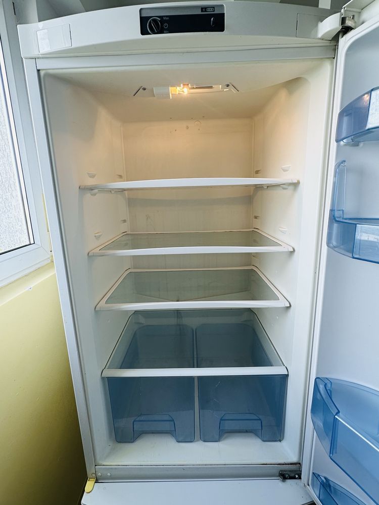 Sprzedam lodówkę