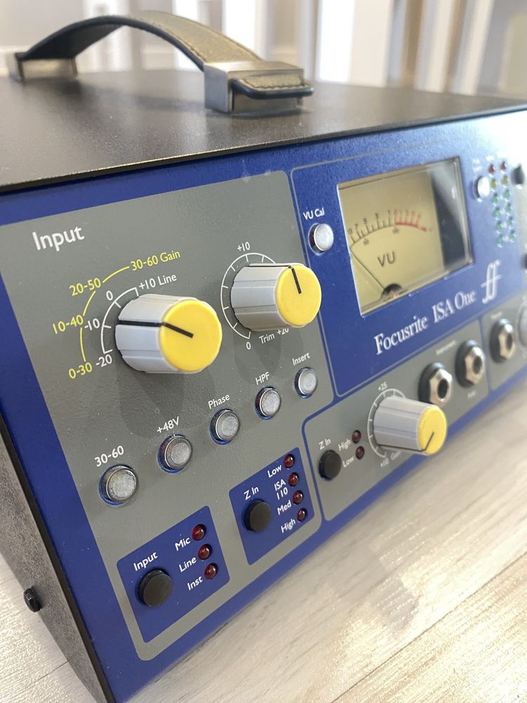 Focusrite isa one preamp mikrofonowy