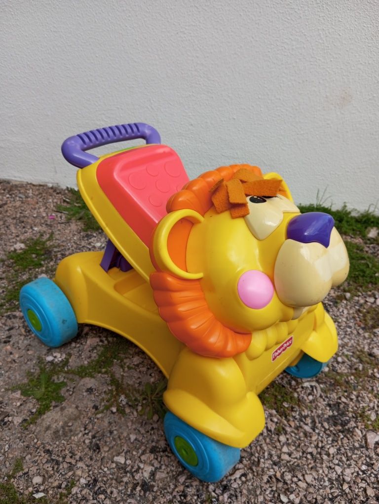 Carro de passeio para criança