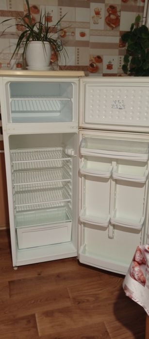 Продам холодильник ALPARI