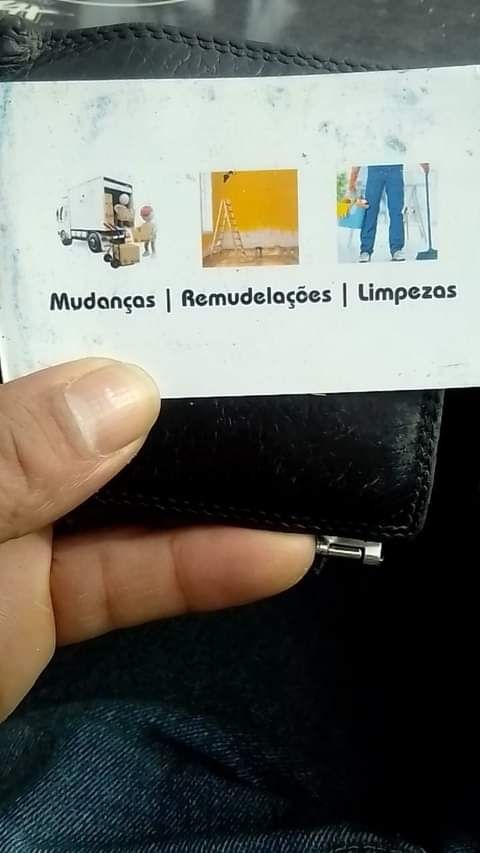 Trabalho nas mudanças e pinturas e limpeza