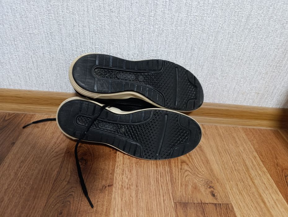 Кросівки ECCO 39 розмір