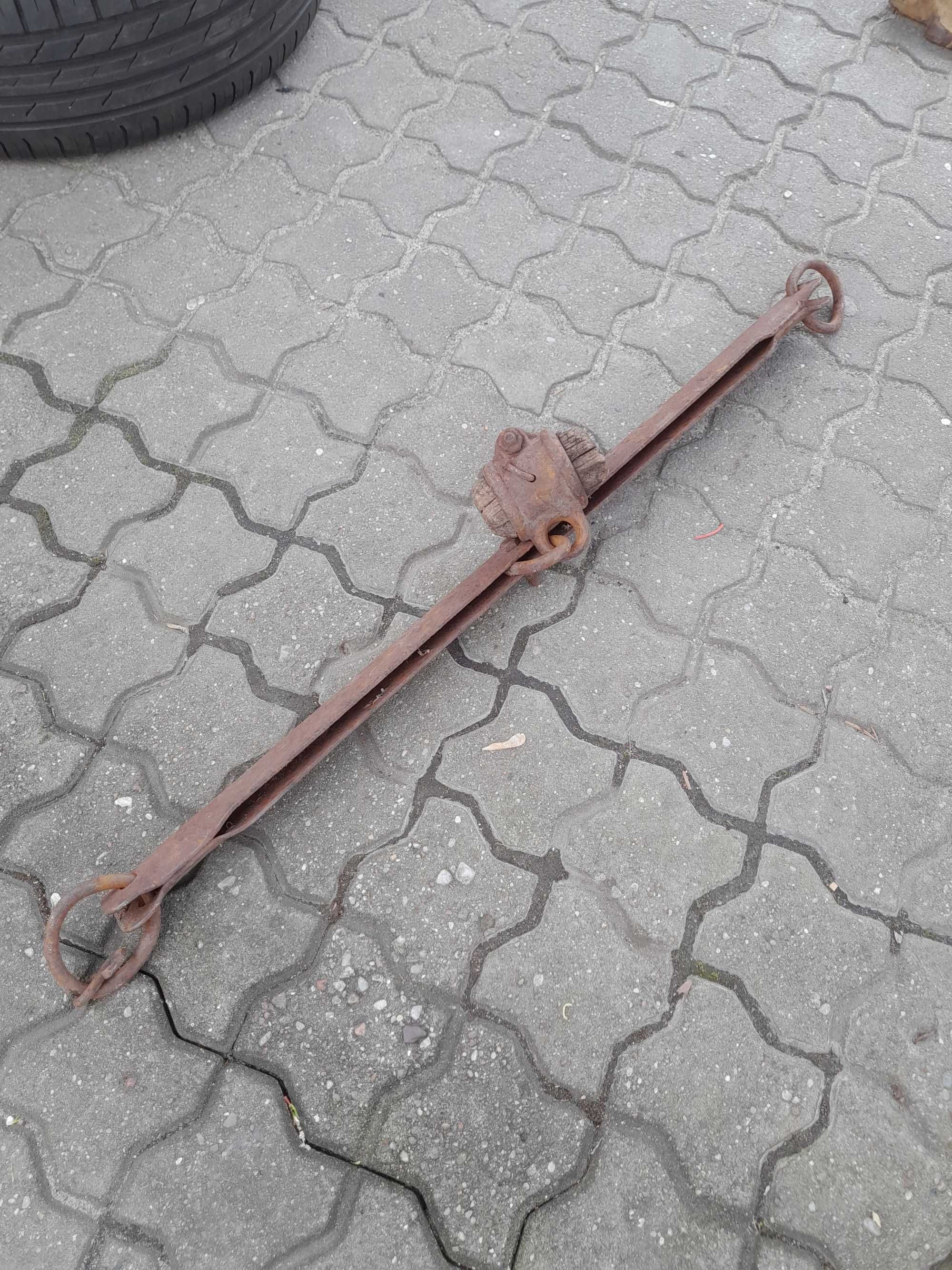 Stary metalowy orczyk zabytkowy kuty Antyk PRL wojenny