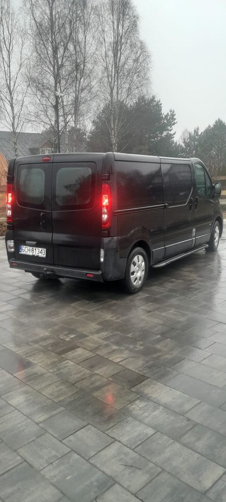 Wynajem busa wypożyczalnia samochodu dostawczego  vivaro AUTOMAT ! 24H