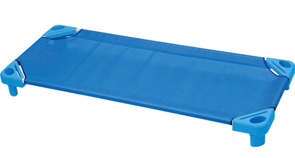 5 leżaczków, łóżek turstycznych.