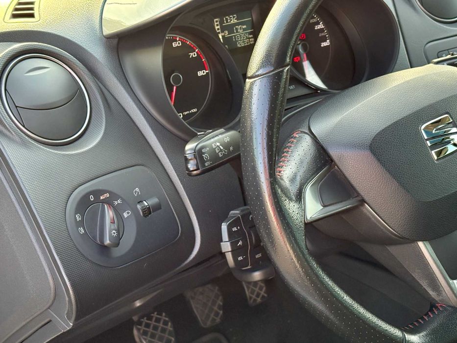 Seat Ibiza FR Edição 30 Anos 1.2 TSI 105cv - Preço Fixo