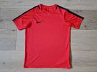 Koszulka sportowa Nike roz. 137-147cm