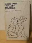 Muriel Spark "Cieplarnia nad rzeką wschodnią"