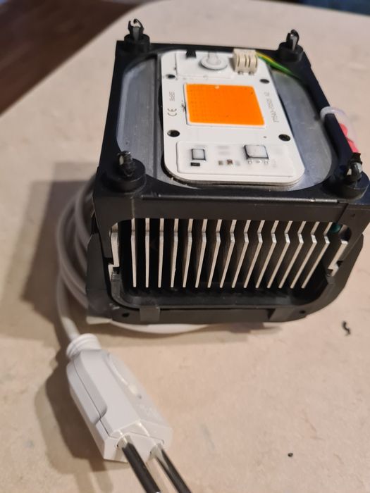 Фито лампа 50Вт (60; 30; 20) полного спектра для теплицы (гроубокса)