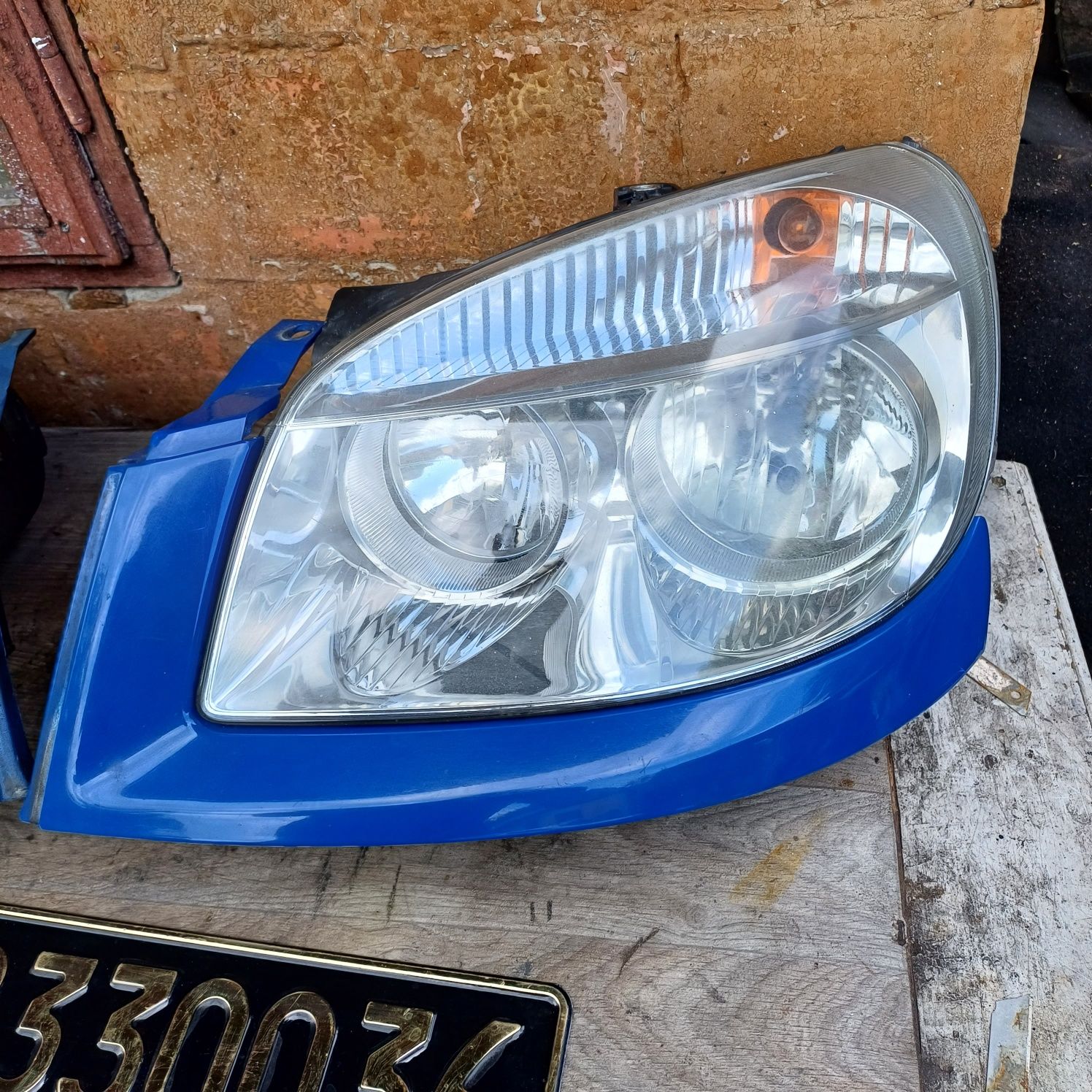 Fiat Doblo 05-09r передні фари світло оптика