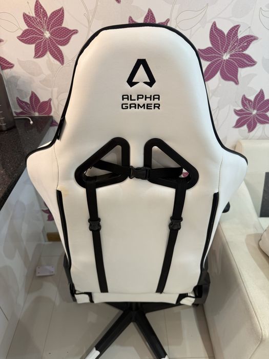 Vendo cadeira gamer.