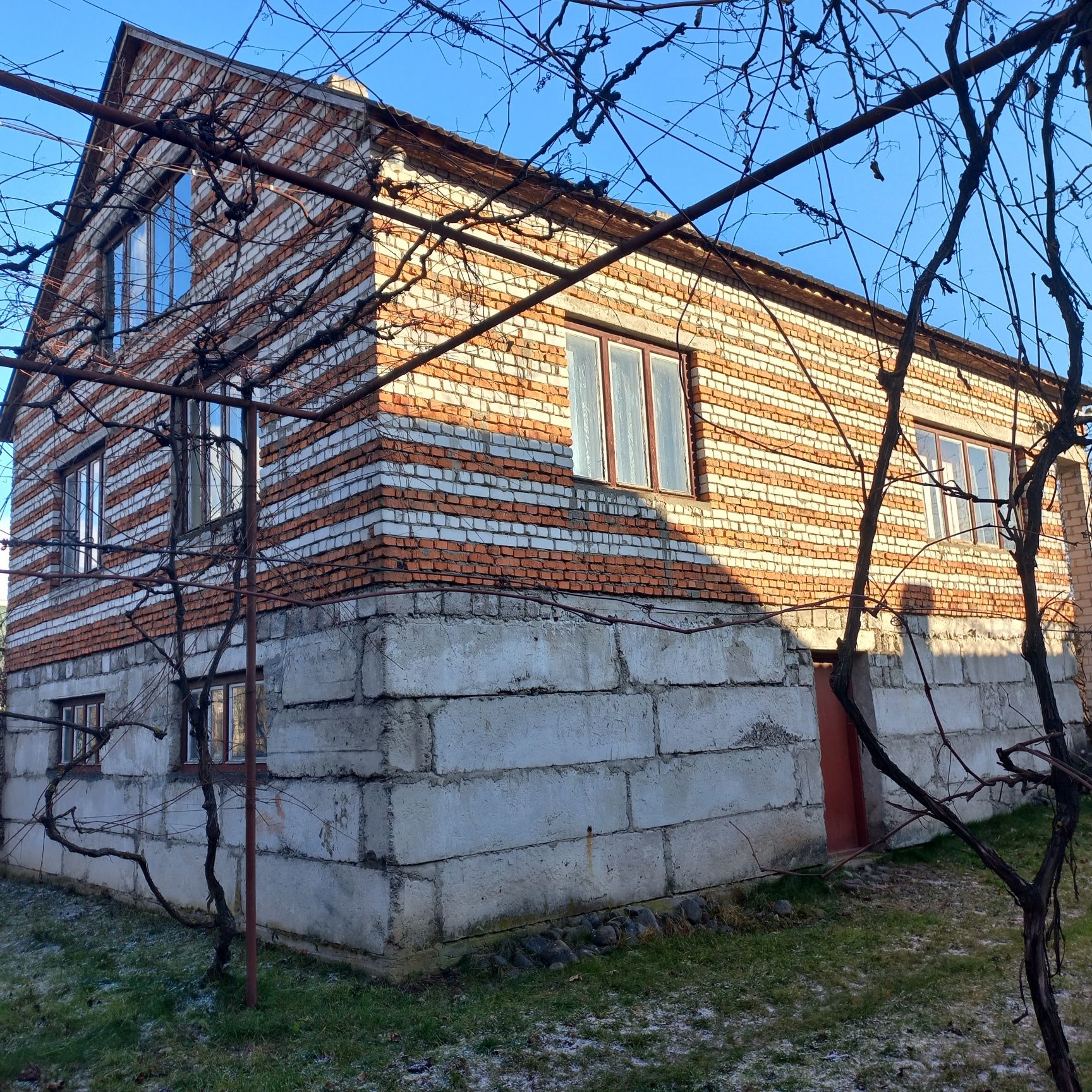 Продам недобудований будинок