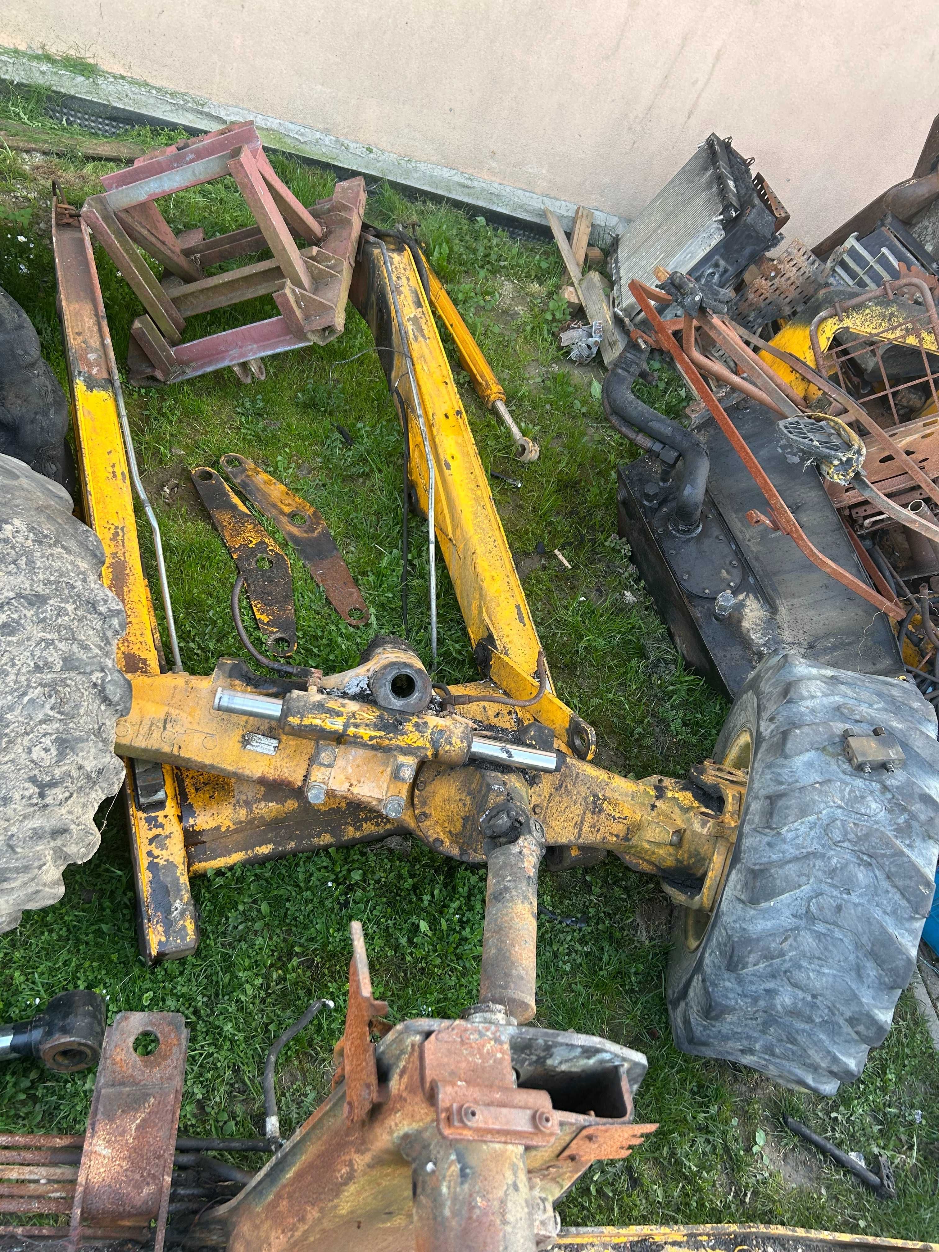 Części do JCB 3CX 2004r mosty, skrzynia, rama, kabina, ramie przód