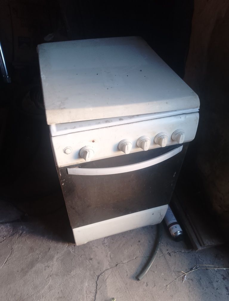 Продам холодильник і плиту