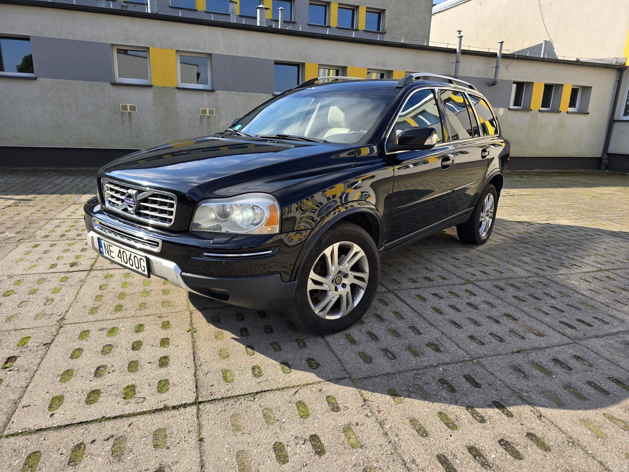 Xc90 polski salon
