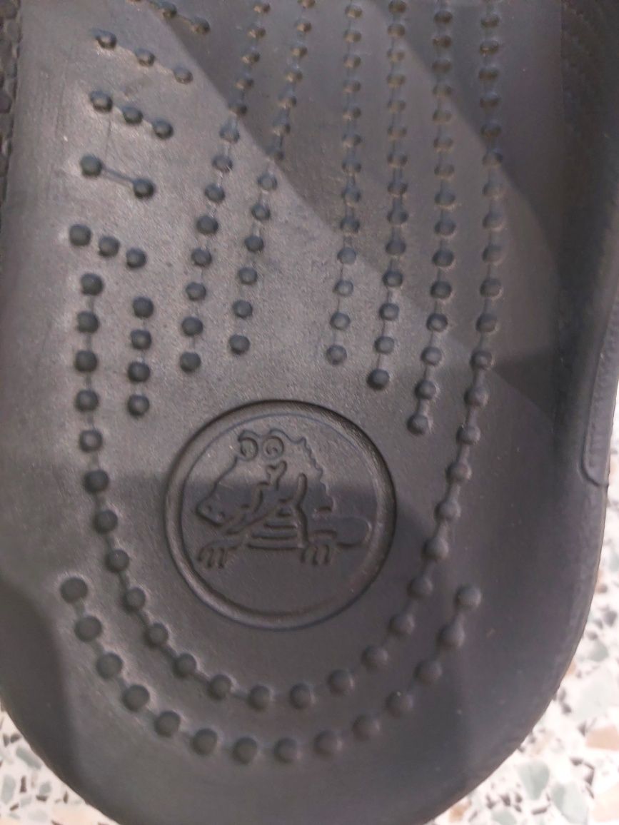 Шлепанці Crocs, жіночі