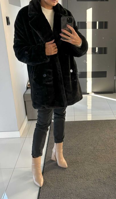 Czarne futerko kurtka płaszcz r. XS/S