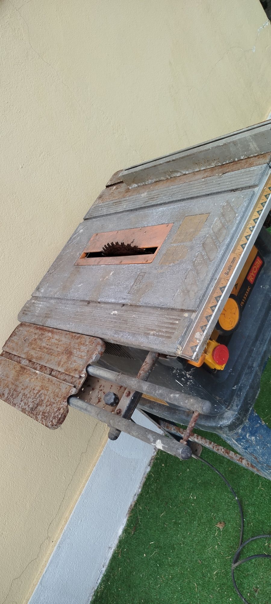 Serra de mesa Ryobi ETS1525SC