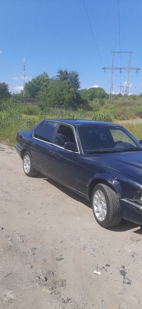 Продам бмв е32 . 3.5