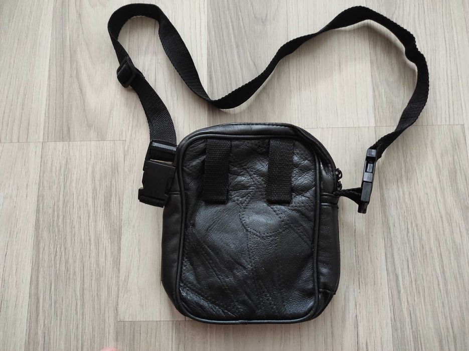 Шкіряна Чорна Сумка