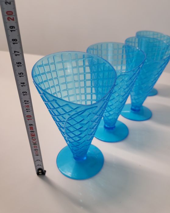 Pucharej wafle niebieski komplet plastyk