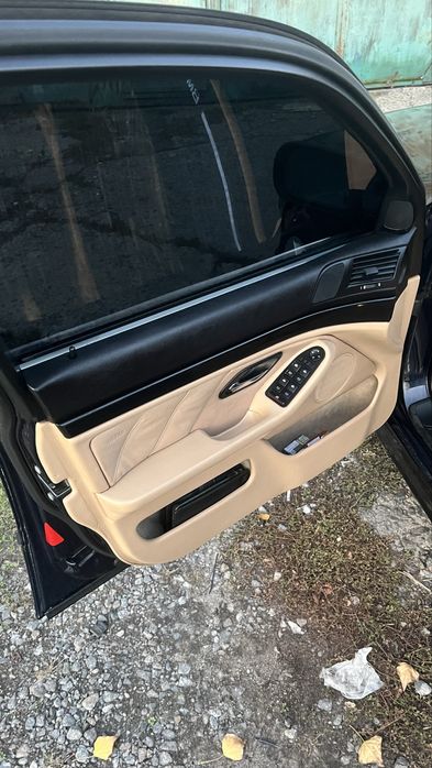 Продам BMW e39 2000 год