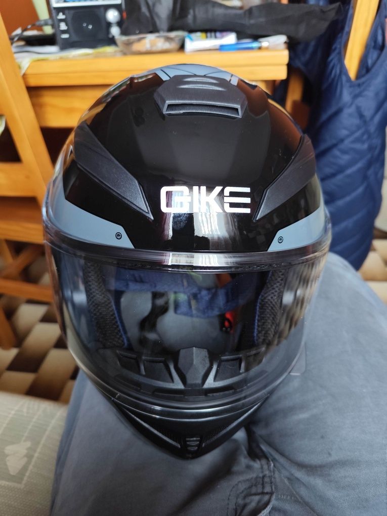 Capacete fechado novo