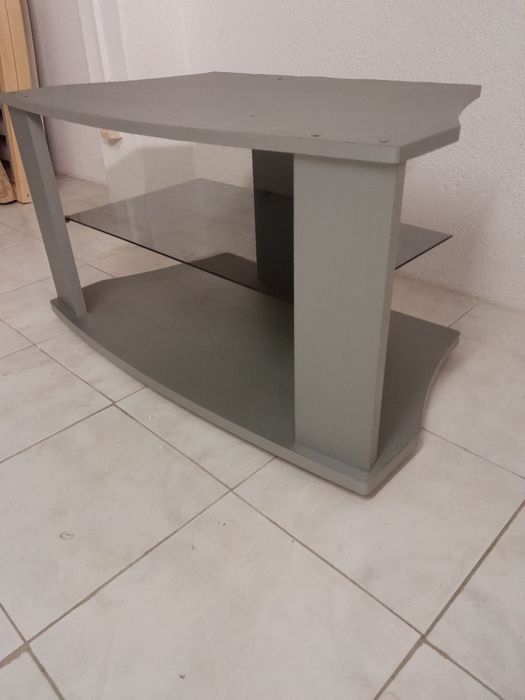 Móvel para tv ou aparelhos de audio ou DVD