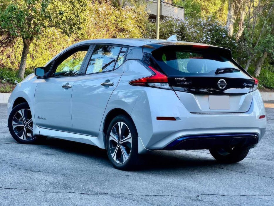 Nissan LEAF SV PLUS      2019