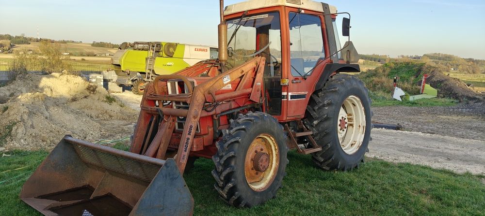 Case international 685 XL Fendt 250S