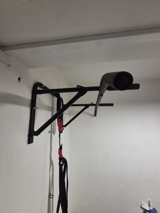Barra de Elevações de Musculação de Parede Dobrável