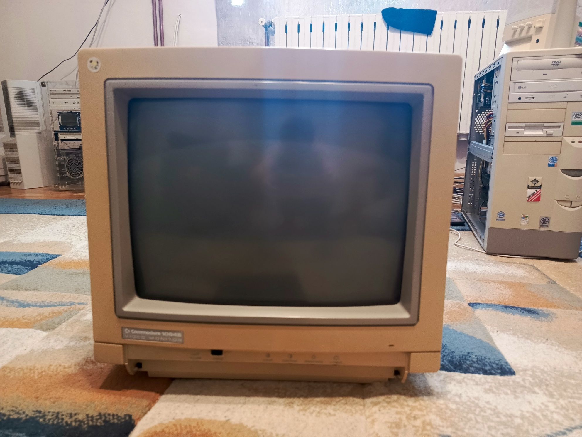 Monitor commodore 1084S-D1