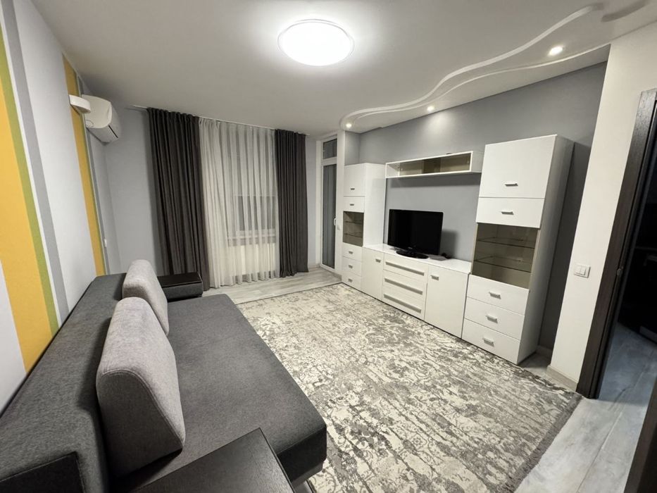 Оренда 3 км квартири з гардеробною Новобудова р-н Бам