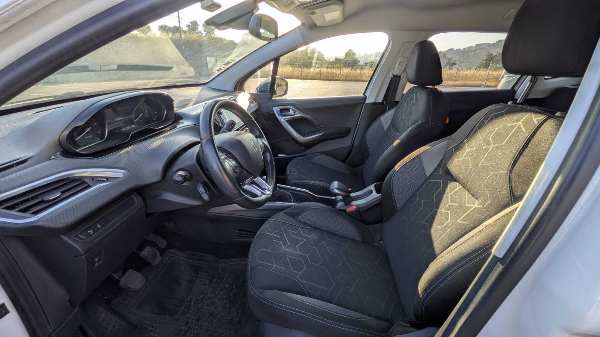 Peugeot 2008 1.6 BlueHDi 99cv | Nacional | 2017 | 1 dono