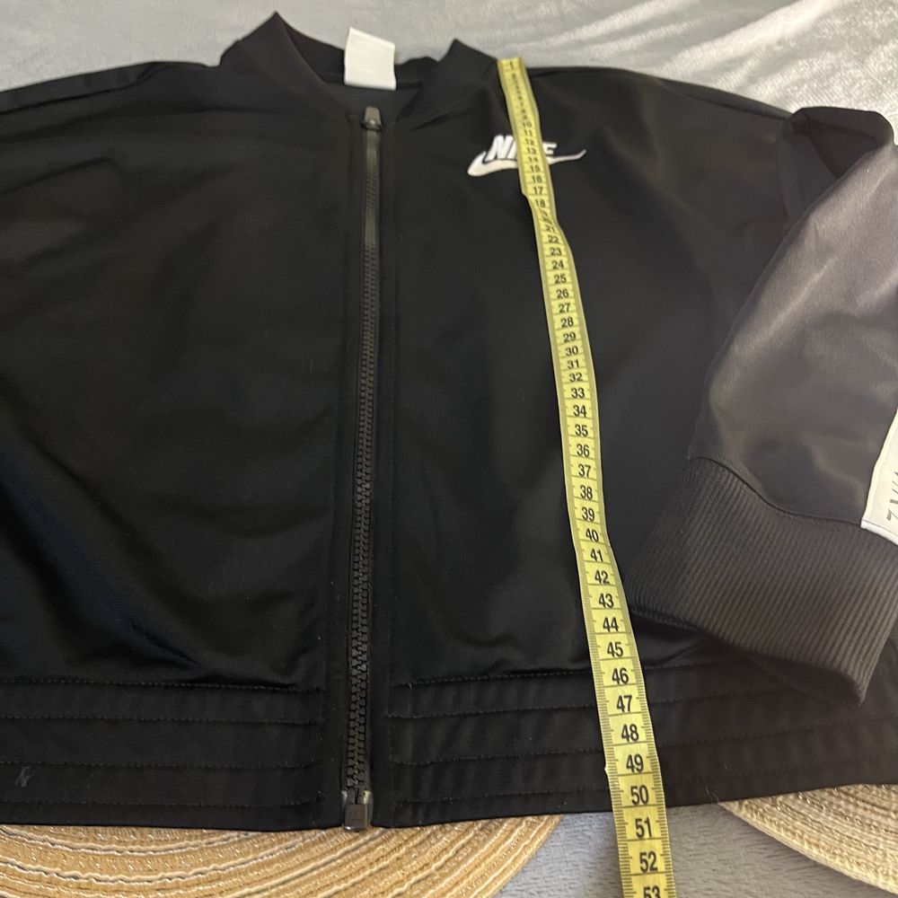 Кофта укороченая nike 146 - 156 см 10 - 11 лет