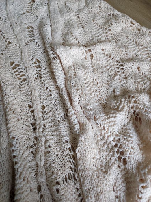 Ażurowy sweterek narzutka Amisu beż r 38 M