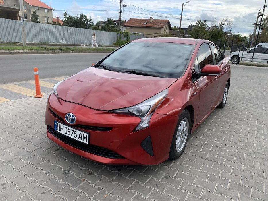 Тойота гібрид в Одесі