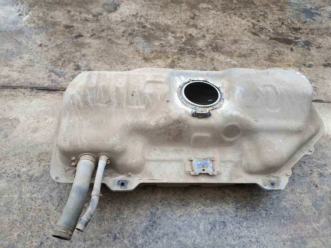 Hyundai/Kia Accent 06-11 бак паливний топливний  BA0460 311501E200