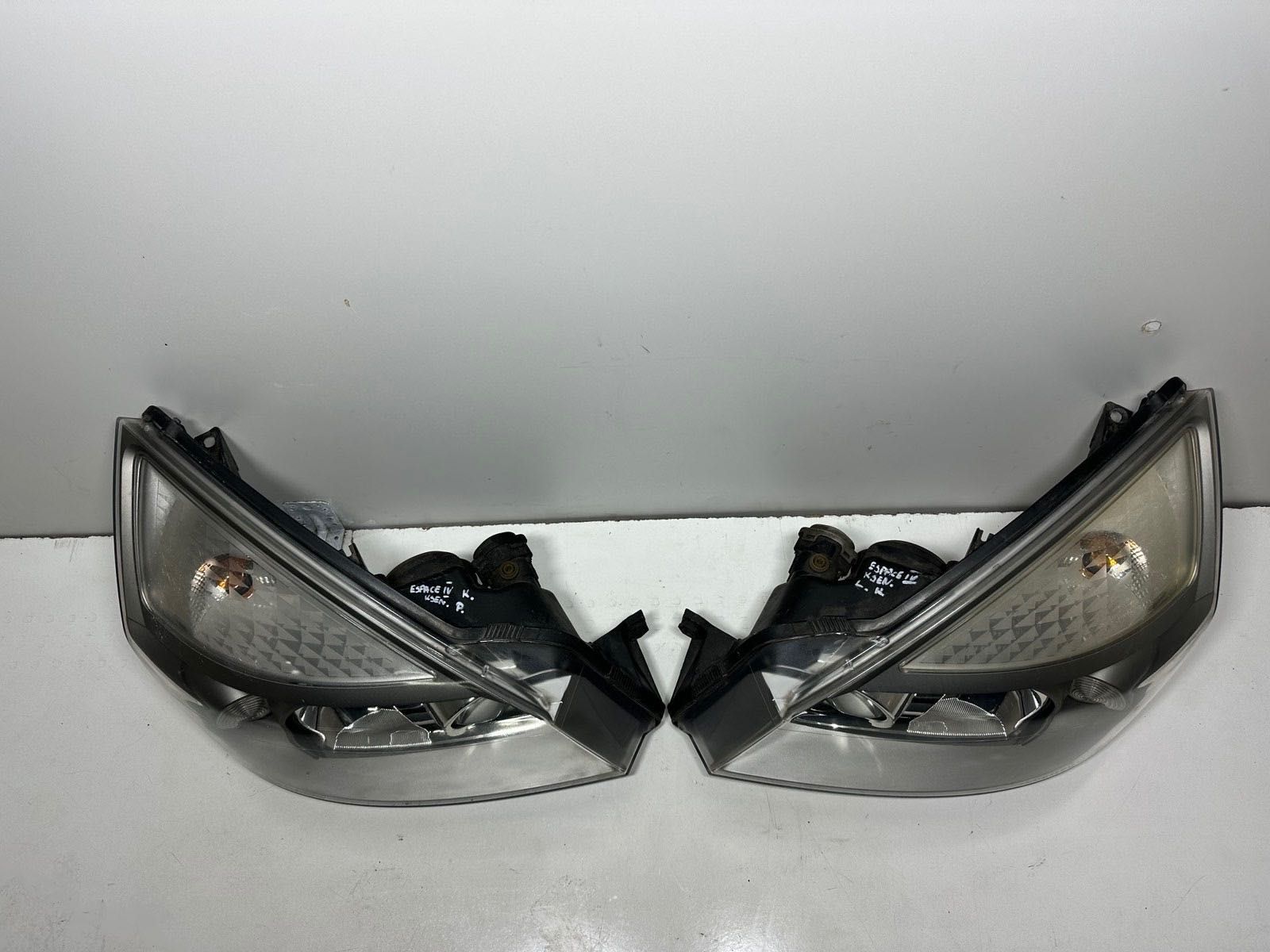 Renault Espace IV 4 Lampy Przód Przednie Xenon Komplet Lewa+Prawa EU
