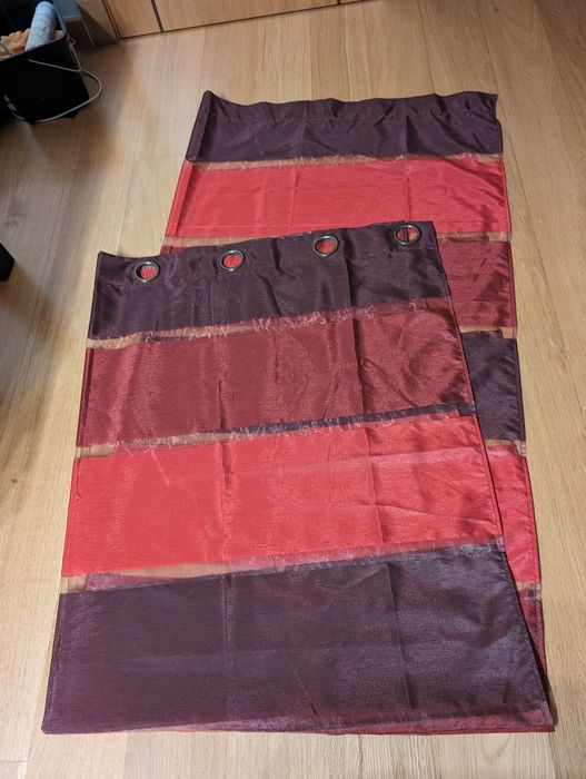 2 Cortinados tons vermelho