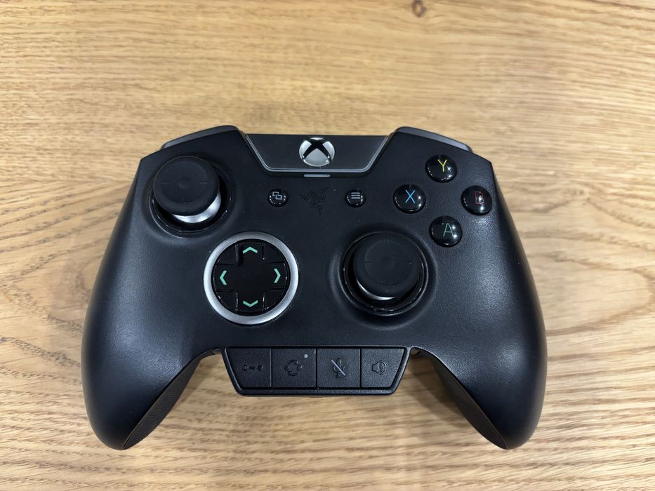 Pad Razer Wolverine Ultimate Xbox PC