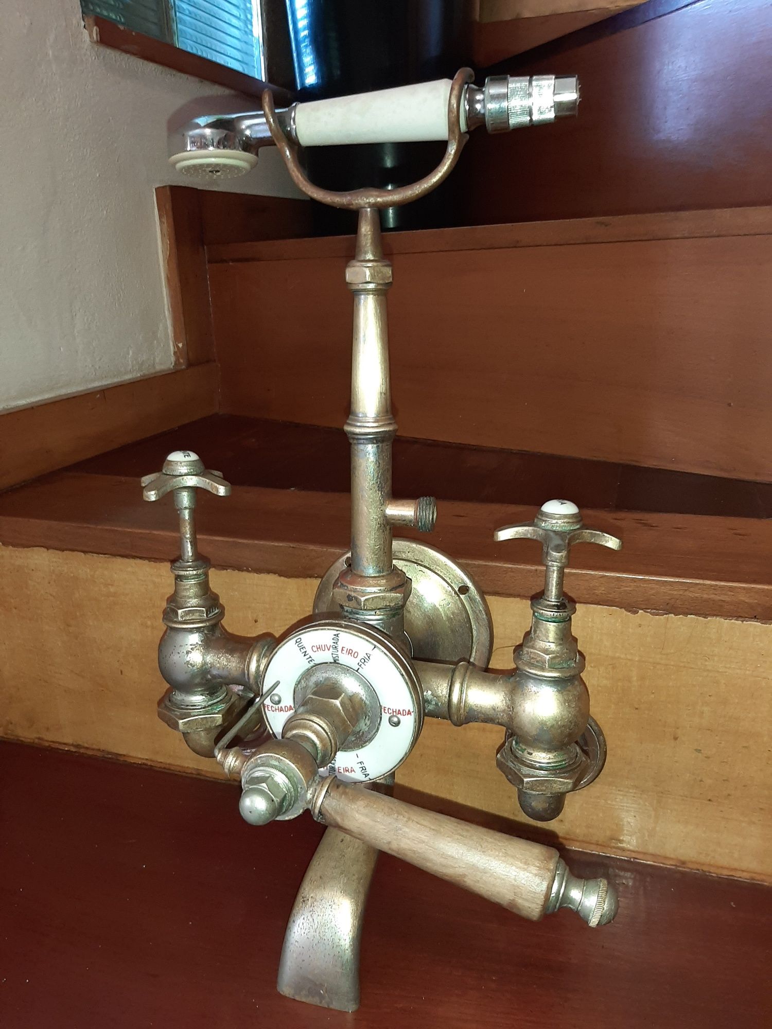 Lindíssima  Misturadora Vintage Década de 40