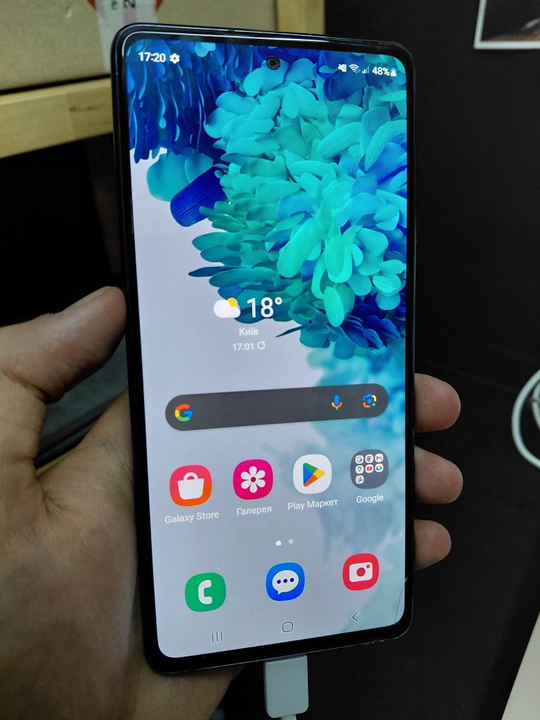 Смартфон Samsung Galaxy S20 FE, 8/256, Snapdragon