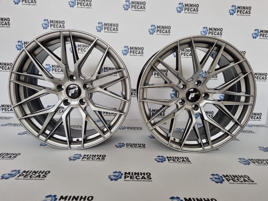 Jantes Japan Racing (JR28) em 17 (5x114.3)
