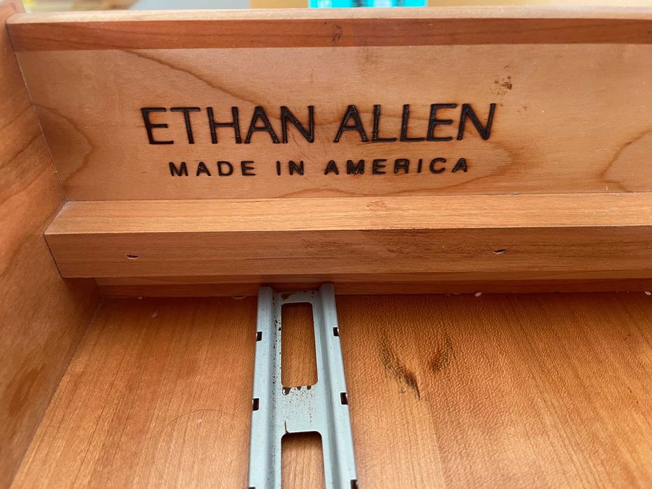 Stolik nocny Ethan Allen - Made in America, wyjątkowy, do odnowienia